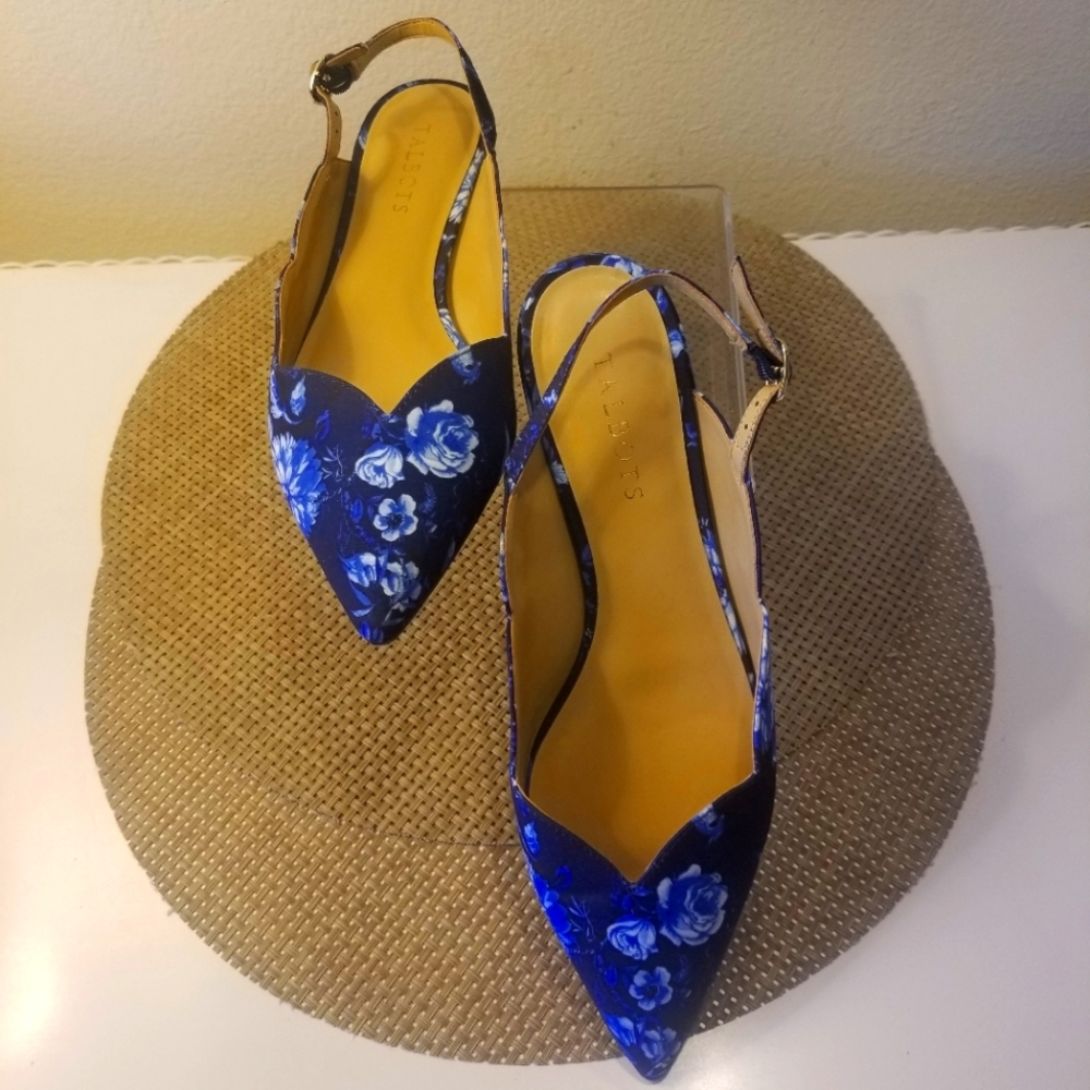 BEAUTIFUL SLINGBACK SHOES GENTLY USED